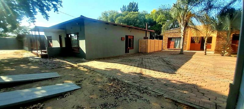 8 Bedroom Property for Sale in Claremont Gauteng