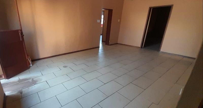 8 Bedroom Property for Sale in Claremont Gauteng