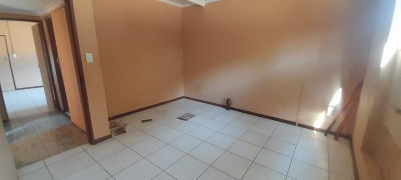 8 Bedroom Property for Sale in Claremont Gauteng