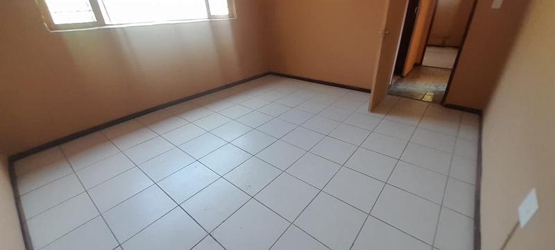 8 Bedroom Property for Sale in Claremont Gauteng