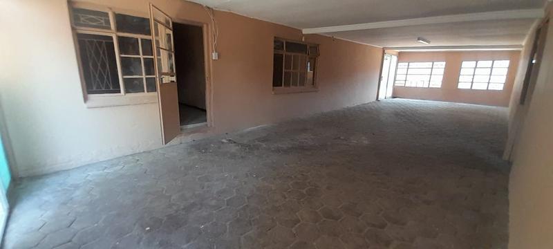 8 Bedroom Property for Sale in Claremont Gauteng