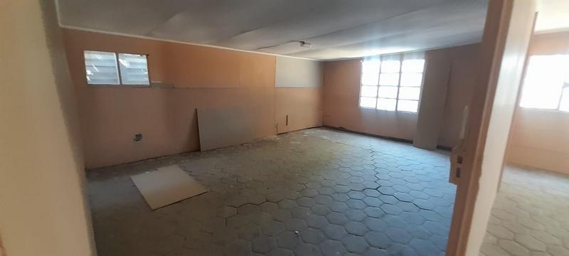 8 Bedroom Property for Sale in Claremont Gauteng