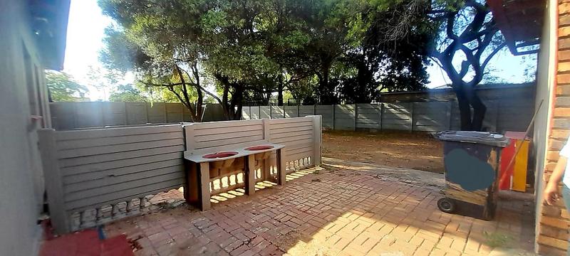 8 Bedroom Property for Sale in Claremont Gauteng