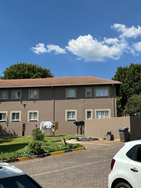 3 Bedroom Property for Sale in Die Hoewes Gauteng