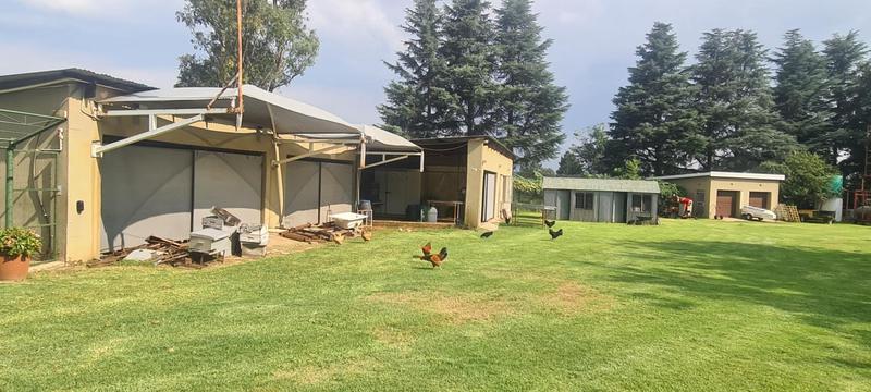 5 Bedroom Property for Sale in Walker Fruit Farms Gauteng