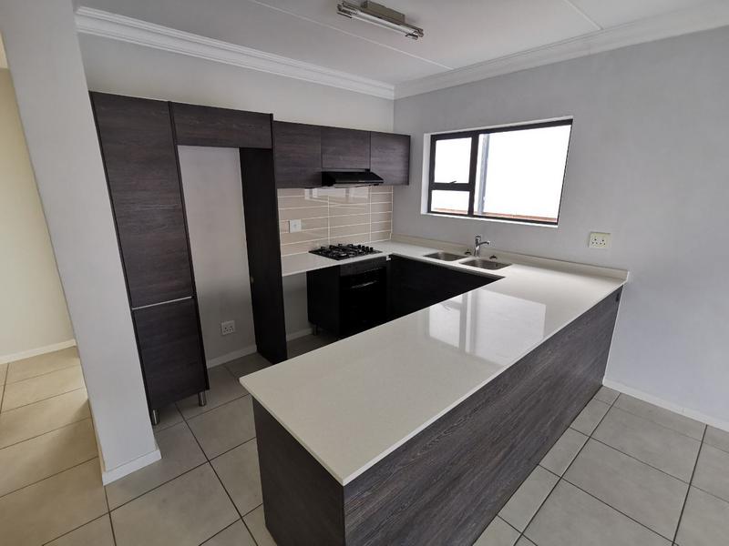 To Let 2 Bedroom Property for Rent in Olivedale Gauteng