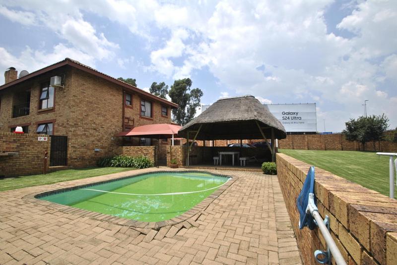 2 Bedroom Property for Sale in Bedfordview Gauteng