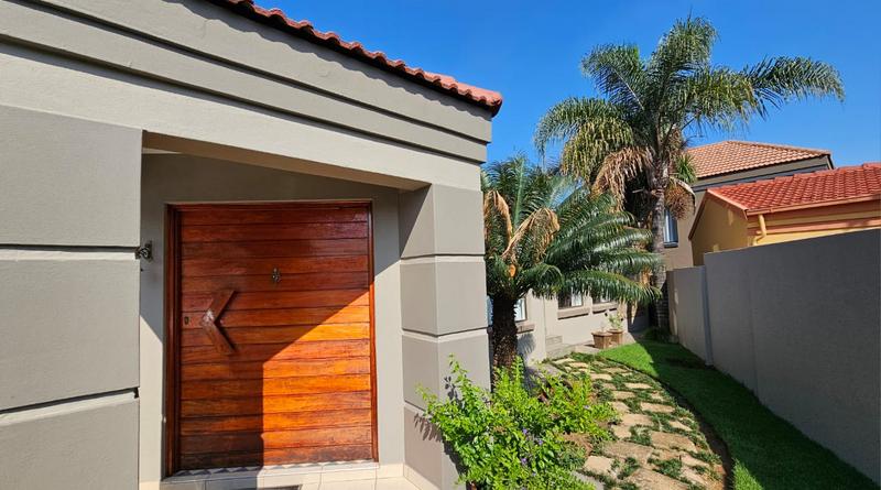 3 Bedroom Property for Sale in Glen Marais Gauteng