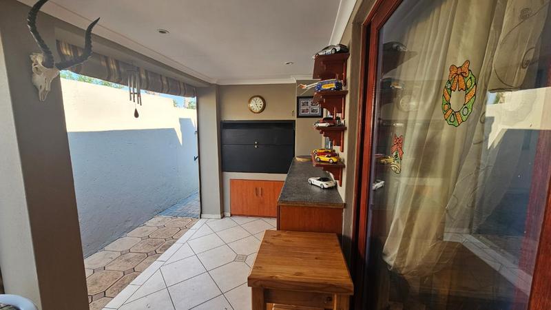 3 Bedroom Property for Sale in Glen Marais Gauteng