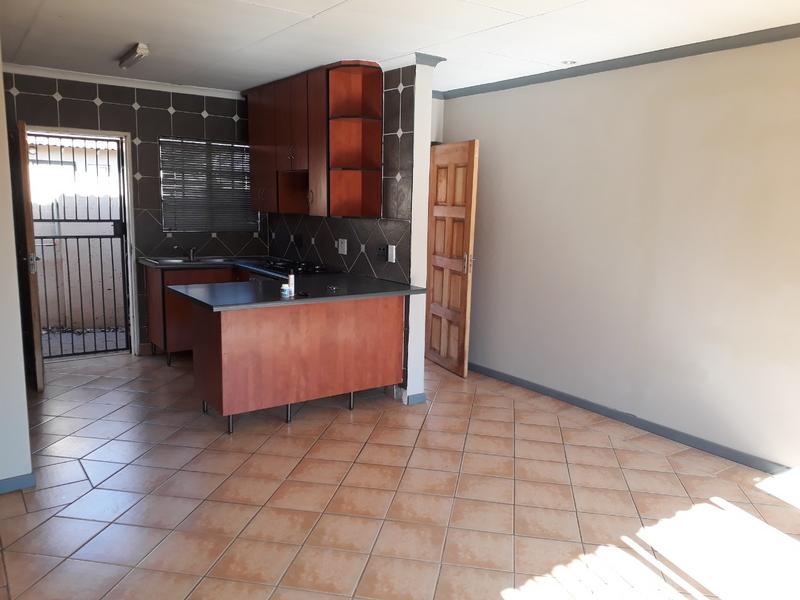 To Let 3 Bedroom Property for Rent in Rensburg Gauteng