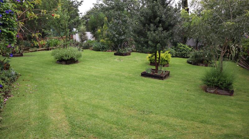 5 Bedroom Property for Sale in Constantia Park Gauteng