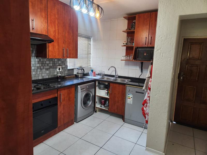 2 Bedroom Property for Sale in Vorna Valley Gauteng