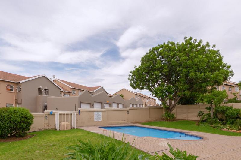 2 Bedroom Property for Sale in Vorna Valley Gauteng