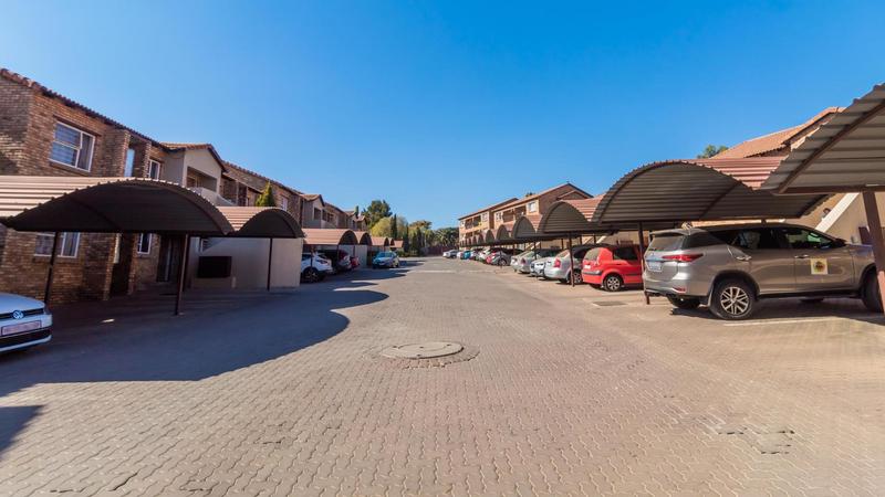 2 Bedroom Property for Sale in Vorna Valley Gauteng