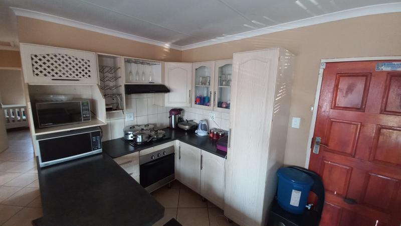 To Let 3 Bedroom Property for Rent in Kirkney Gauteng