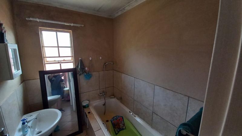 To Let 3 Bedroom Property for Rent in Kirkney Gauteng