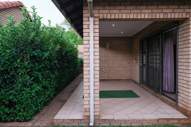 2 Bedroom Property for Sale in Willow Park Manor Gauteng