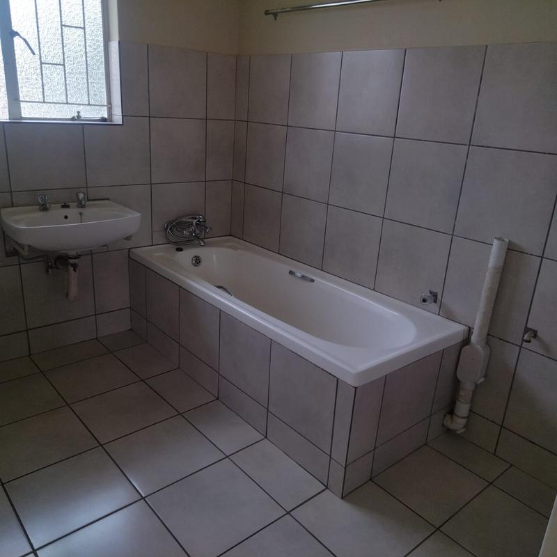 To Let 2 Bedroom Property for Rent in Rensburg Gauteng