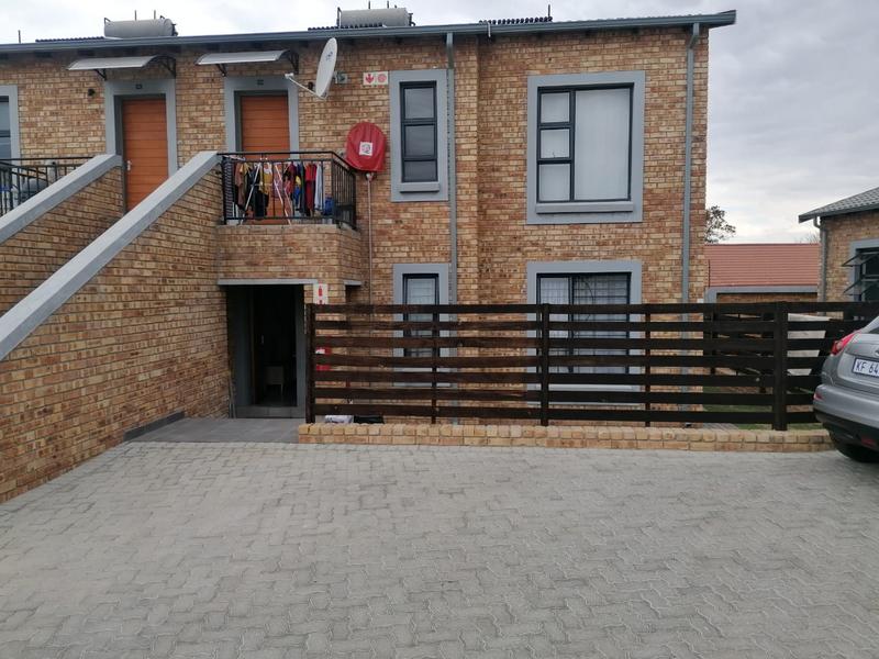 1 Bedroom Property for Sale in Groblerpark Gauteng