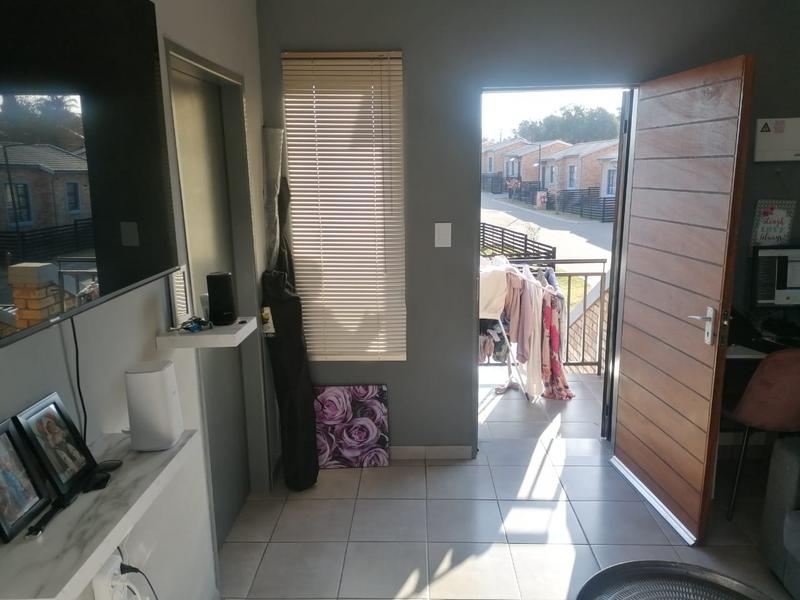 1 Bedroom Property for Sale in Groblerpark Gauteng