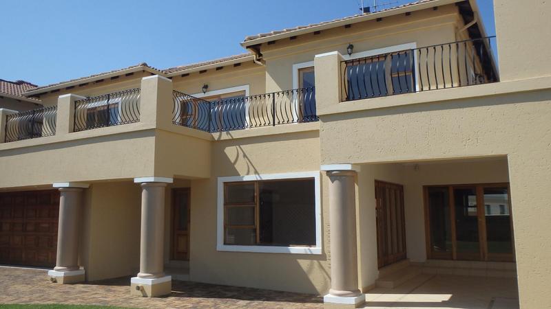 4 Bedroom Property for Sale in Greenstone Hill Gauteng