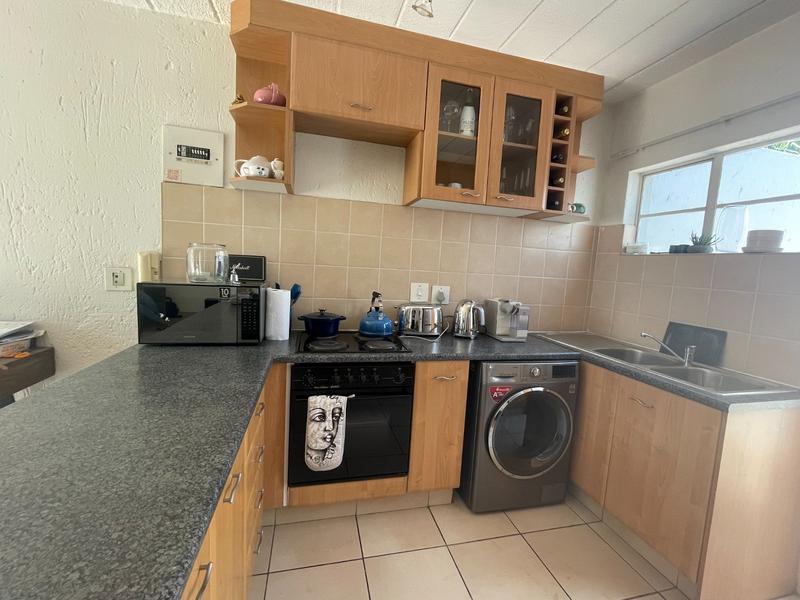 1 Bedroom Property for Sale in Lonehill Gauteng