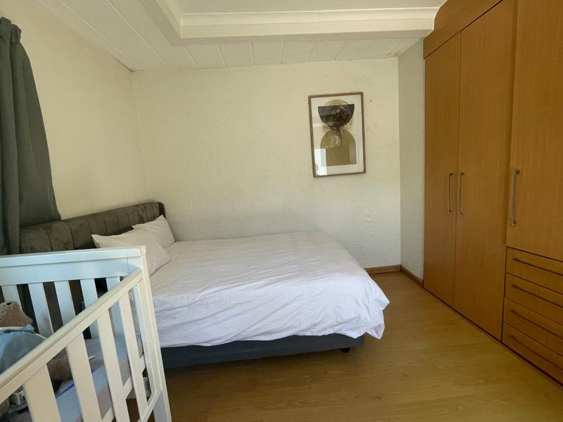 1 Bedroom Property for Sale in Lonehill Gauteng