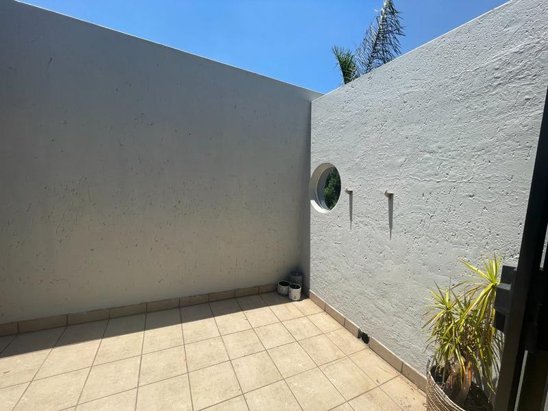 1 Bedroom Property for Sale in Lonehill Gauteng