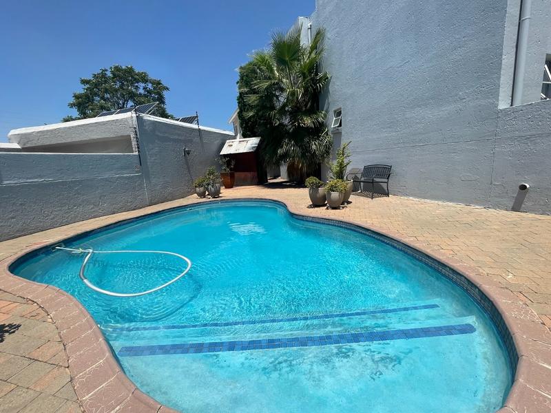 1 Bedroom Property for Sale in Lonehill Gauteng