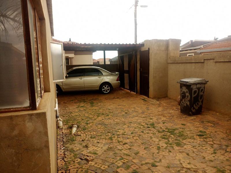 3 Bedroom Property for Sale in Protea Glen Gauteng