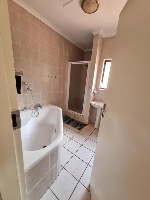 To Let 3 Bedroom Property for Rent in Murrayfield Gauteng