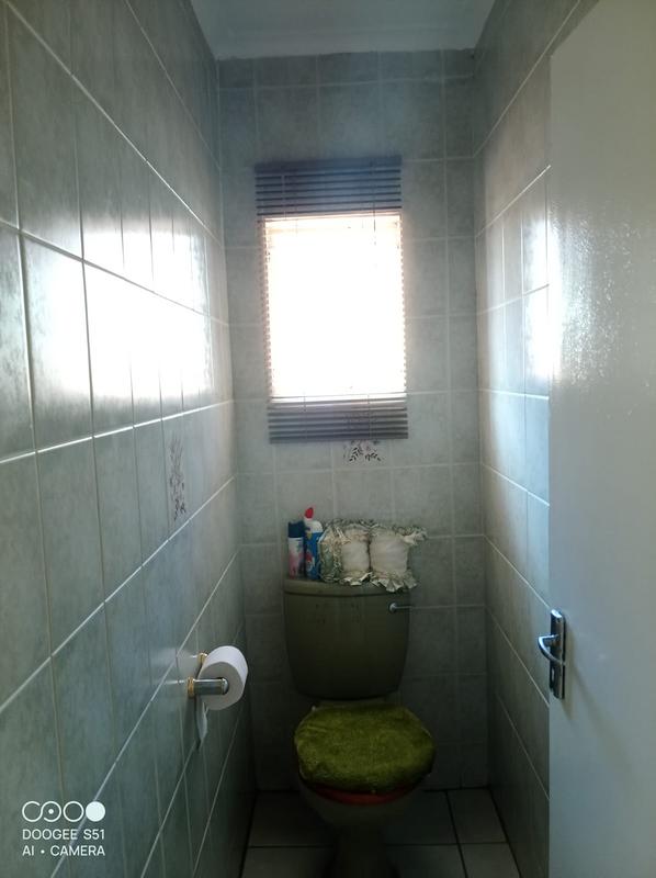 2 Bedroom Property for Sale in Mohlakeng Gauteng