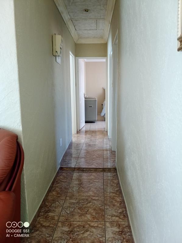 2 Bedroom Property for Sale in Mohlakeng Gauteng