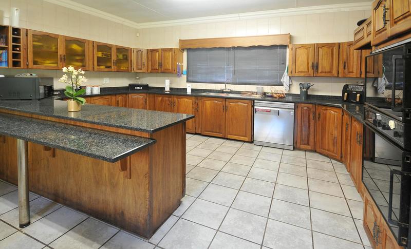 4 Bedroom Property for Sale in Brummeria Gauteng