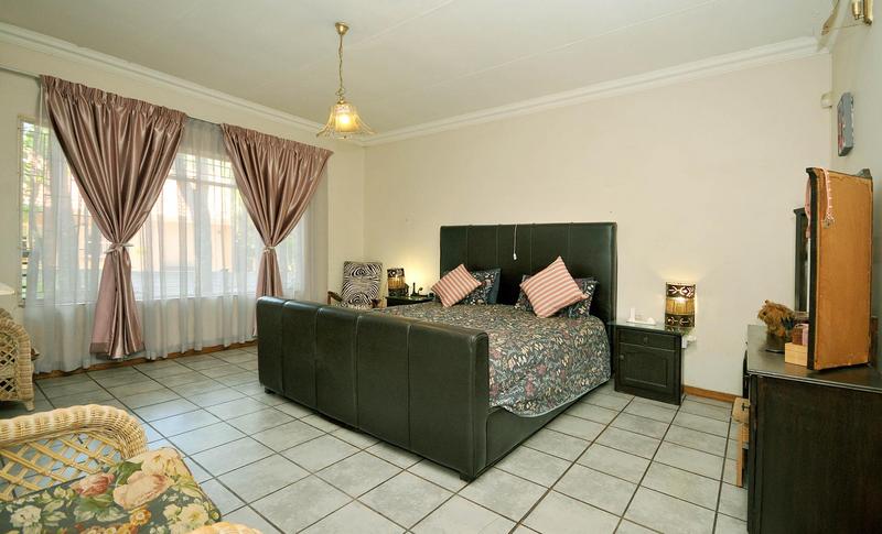 4 Bedroom Property for Sale in Brummeria Gauteng