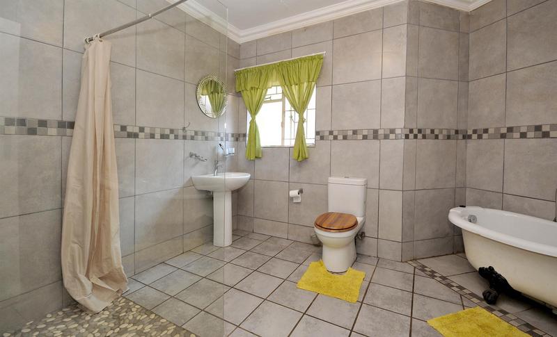 4 Bedroom Property for Sale in Brummeria Gauteng