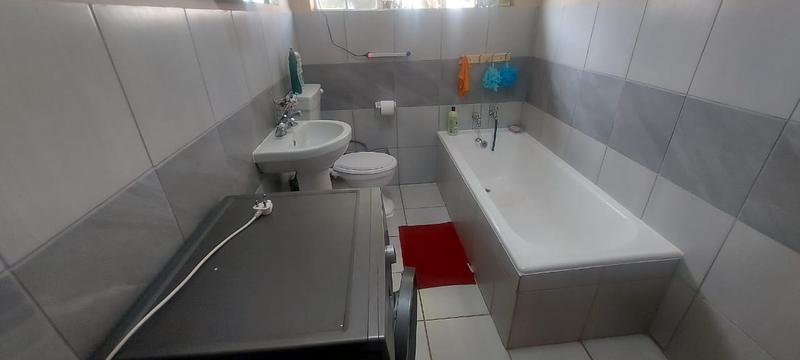 3 Bedroom Property for Sale in Florida North Gauteng