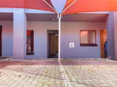 To Let 2 Bedroom Property for Rent in Erand Gardens Gauteng