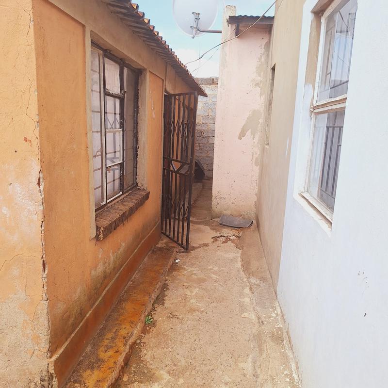 4 Bedroom Property for Sale in Phomolong Gauteng