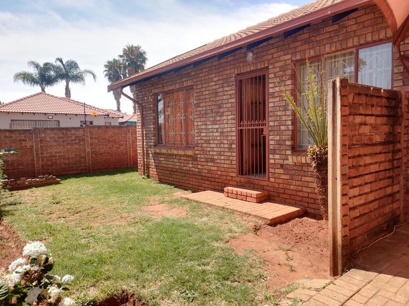 To Let 2 Bedroom Property for Rent in Chantelle Ext 6 Gauteng