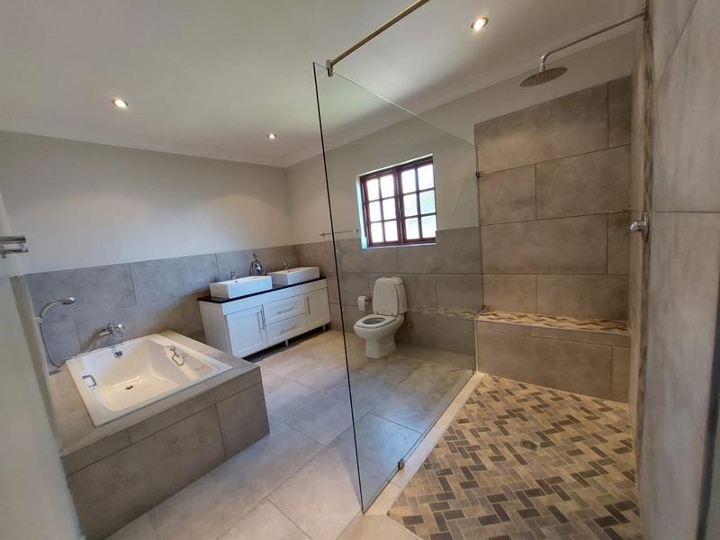 5 Bedroom Property for Sale in Magalieskruin Gauteng