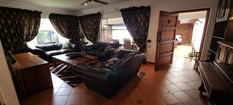 3 Bedroom Property for Sale in Sinoville Gauteng