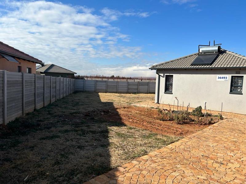 2 Bedroom Property for Sale in Protea Glen Gauteng