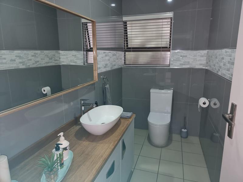 4 Bedroom Property for Sale in Dowerglen Gauteng