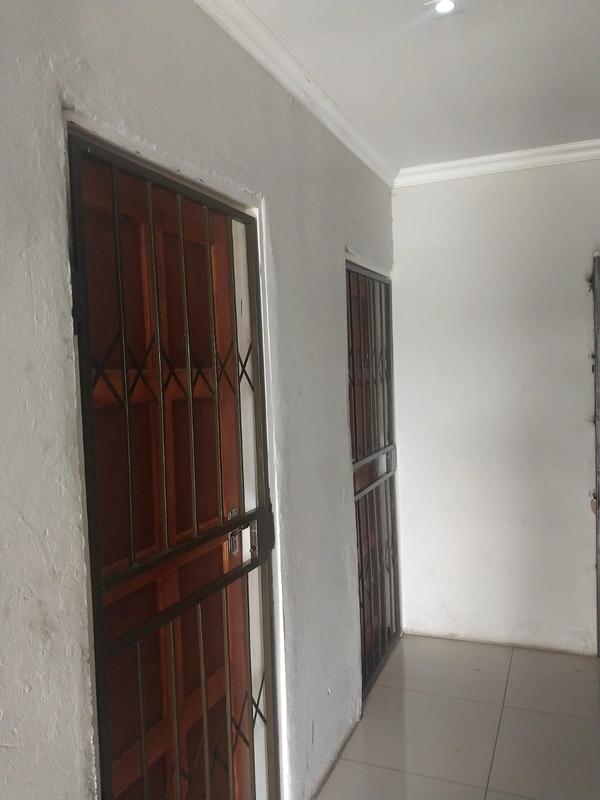 11 Bedroom Property for Sale in Clayville Gauteng