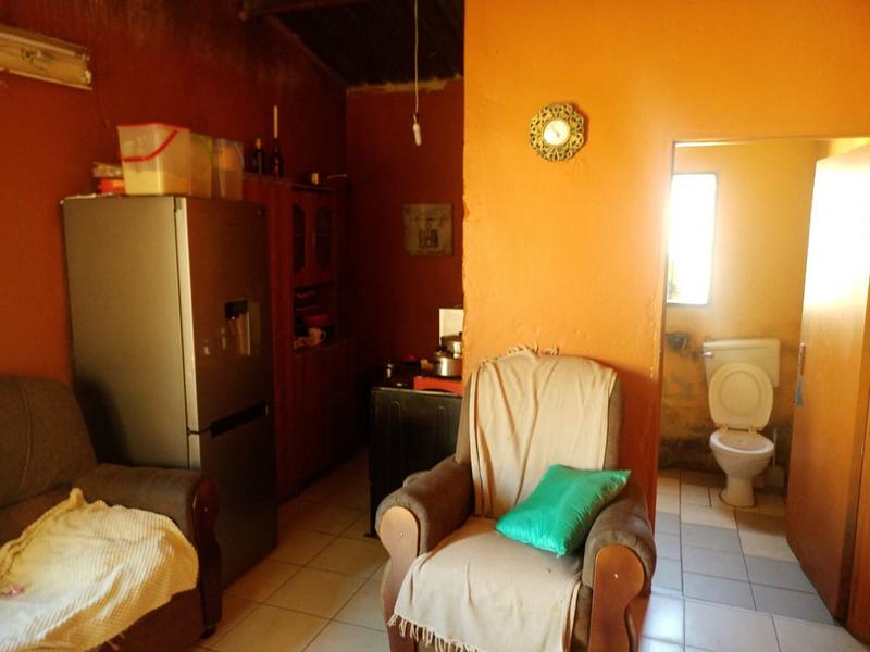 2 Bedroom Property for Sale in Durban Roodepoort Deep Gauteng
