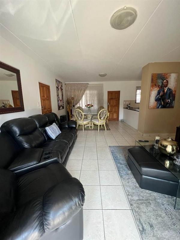 3 Bedroom Property for Sale in Noordwyk Gauteng