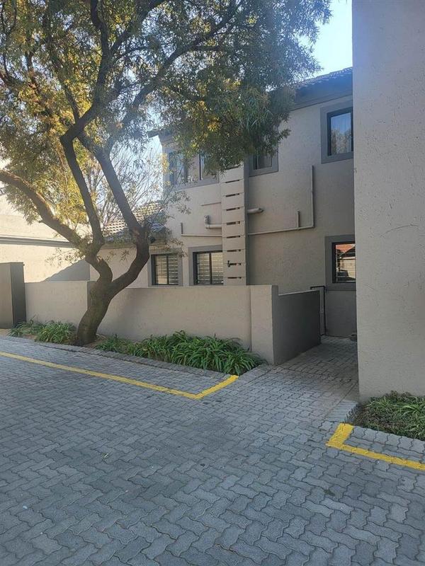 3 Bedroom Property for Sale in Noordwyk Gauteng