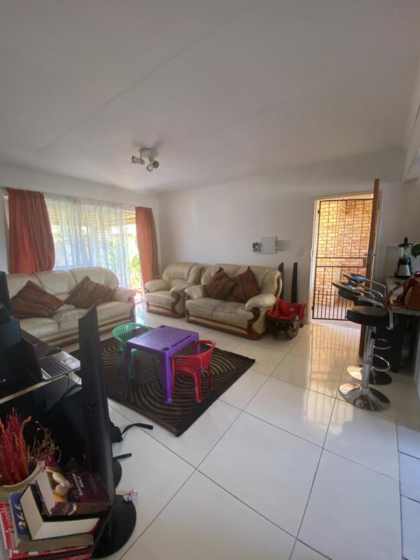 2 Bedroom Property for Sale in Noordwyk Gauteng