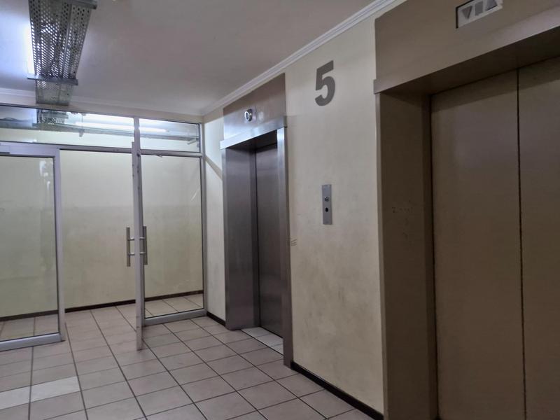 1 Bedroom Property for Sale in Johannesburg Central Gauteng